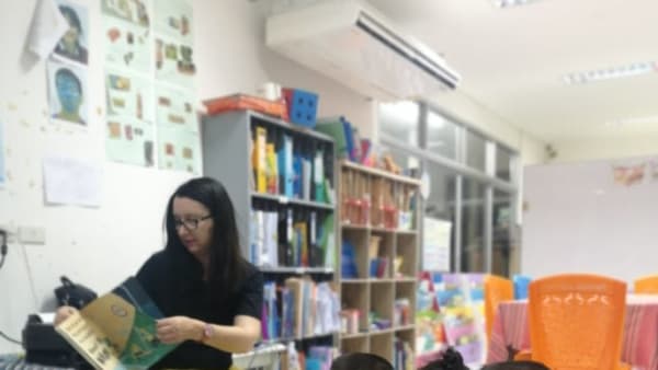 A glimpse into the Hands English Program